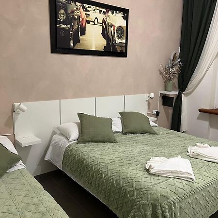 Hotel Gemelli Tre Roma Esterno foto