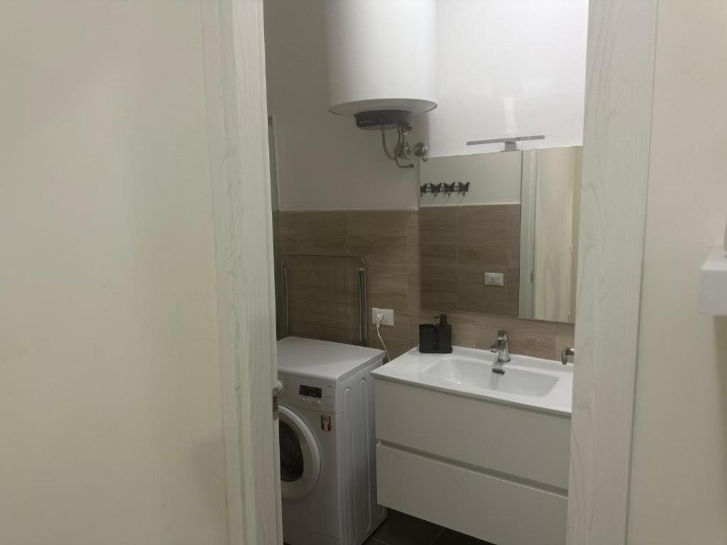 Hotel Gemelli Tre Roma Esterno foto
