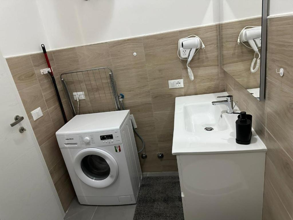 Hotel Gemelli Tre Roma Esterno foto
