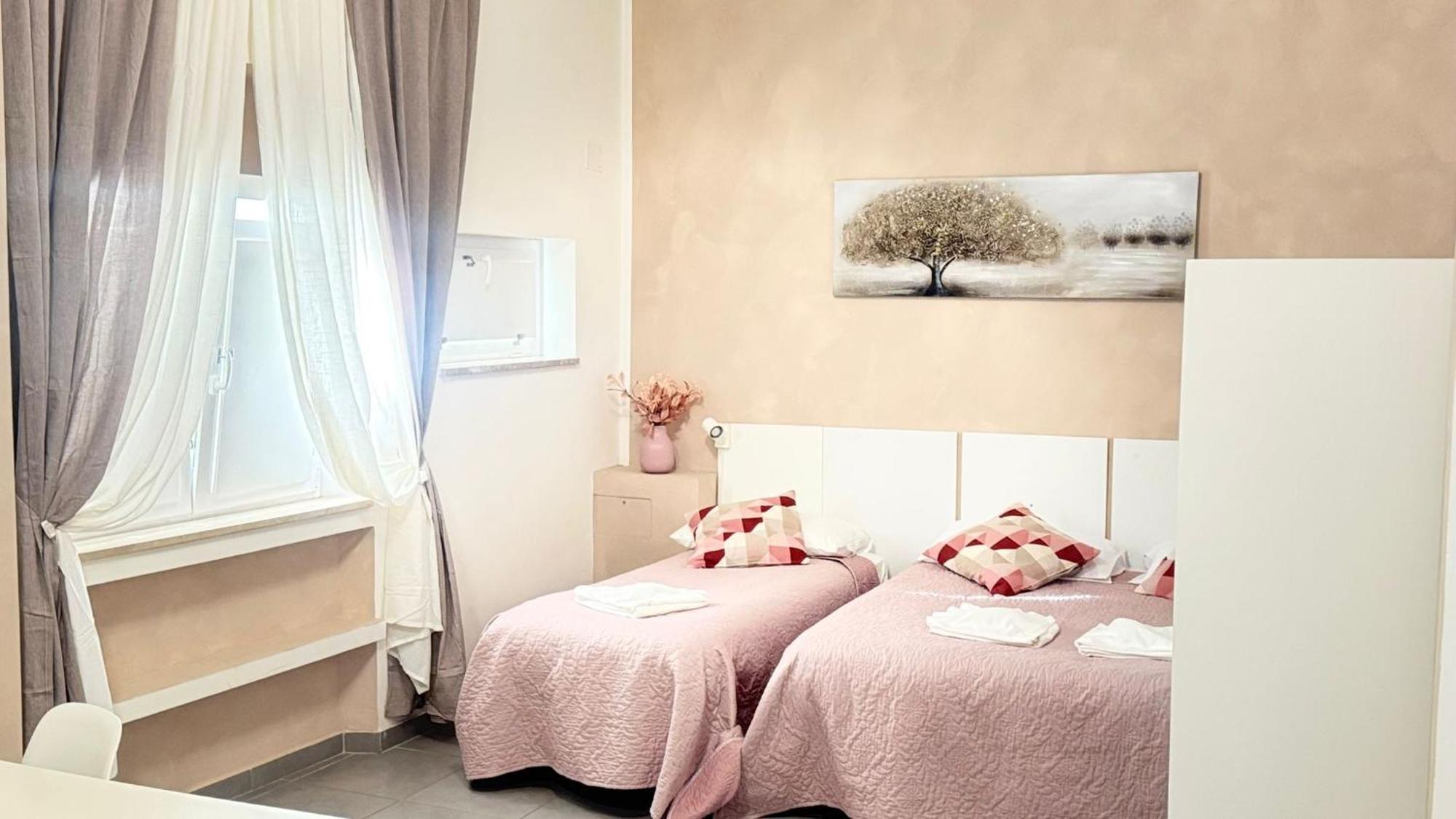 Hotel Gemelli Tre Roma Esterno foto